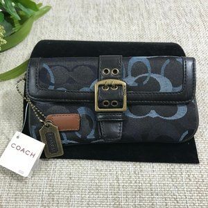 Vintage NWT Coach Signature Clutch Wallet